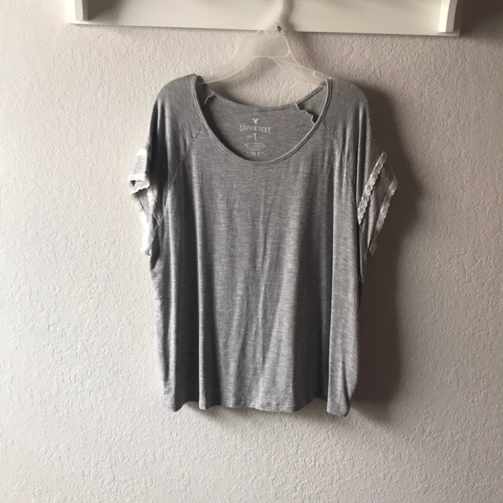 Grey tee with white lace